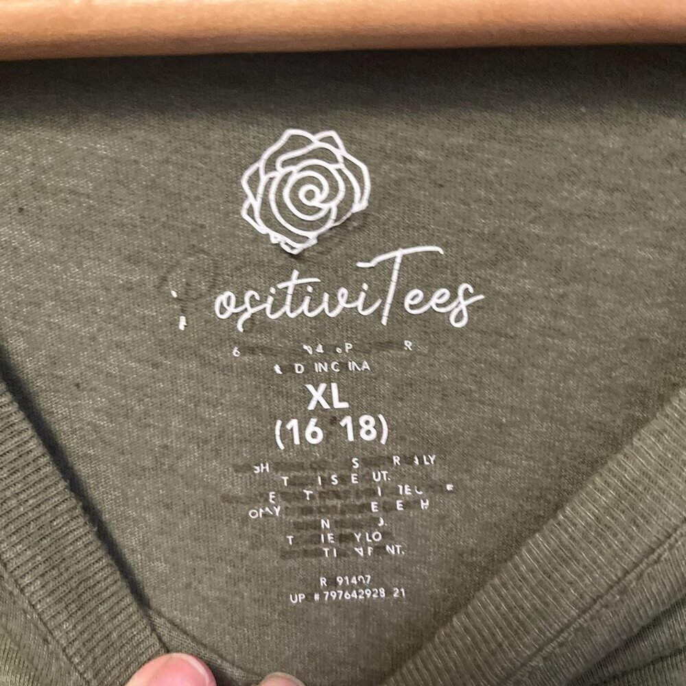 0515-12 Grateful Heart Tee - Picture 2 of 2